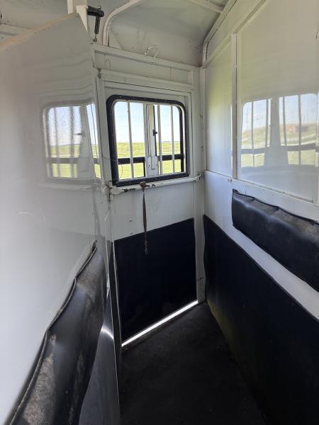 Used 2001 Trails West 4H LQ Horse Trailer