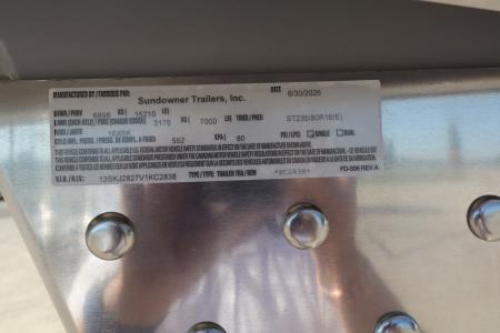 New 2027 Sundowner 20' Stock/Combo 3HR GN Horse Trailer