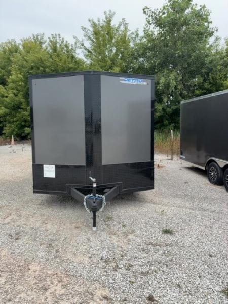 New 2026 Cargo Express 8.5X24 EX DLX V-NOSE FLAT TOP 10K Car Hauler