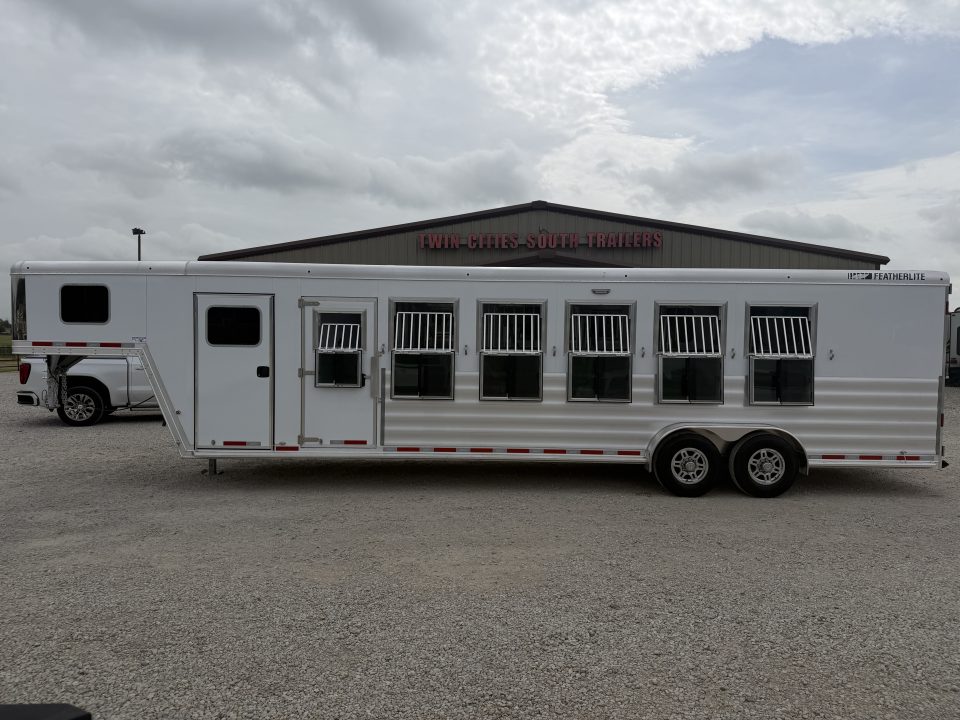 New 2026 Featherlite 6 Horse Gooseneck Horse Trailer