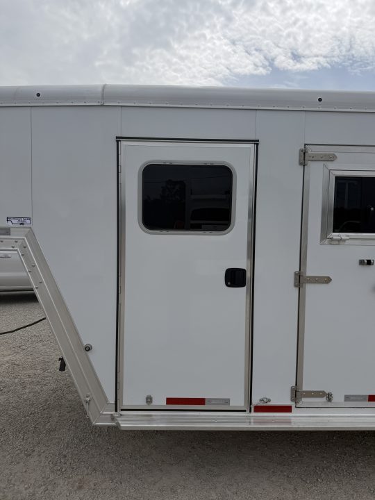 New 2026 Featherlite 6 Horse Gooseneck Horse Trailer