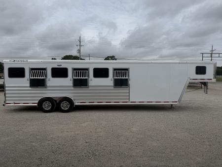 New 2026 Featherlite 6 Horse Gooseneck Horse Trailer