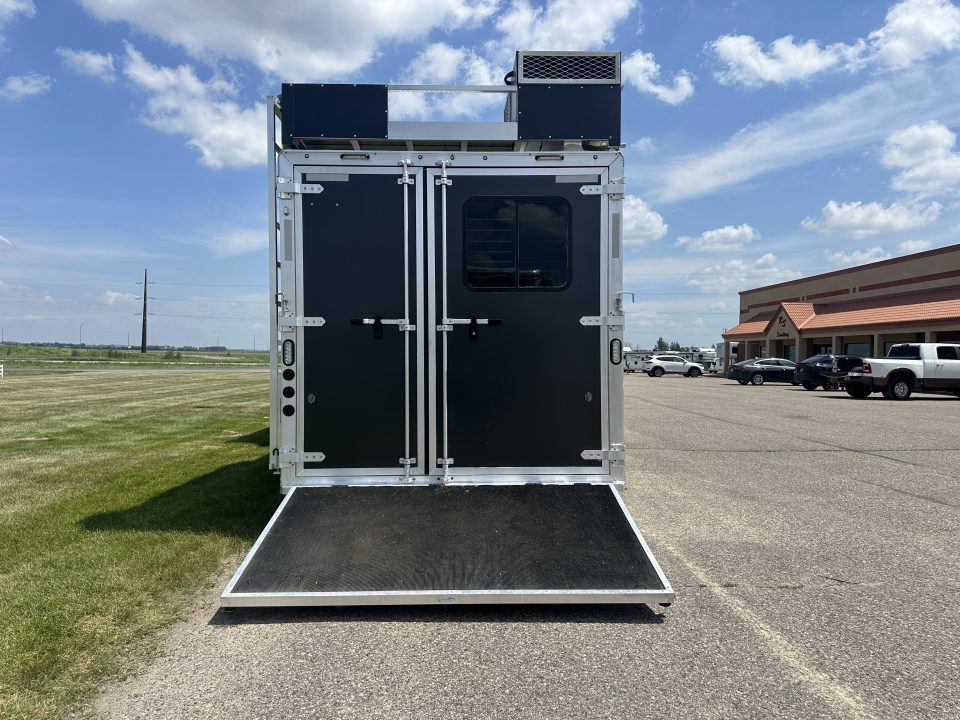 Used 2023 Lakota 3H 14' LQ Horse Trailer