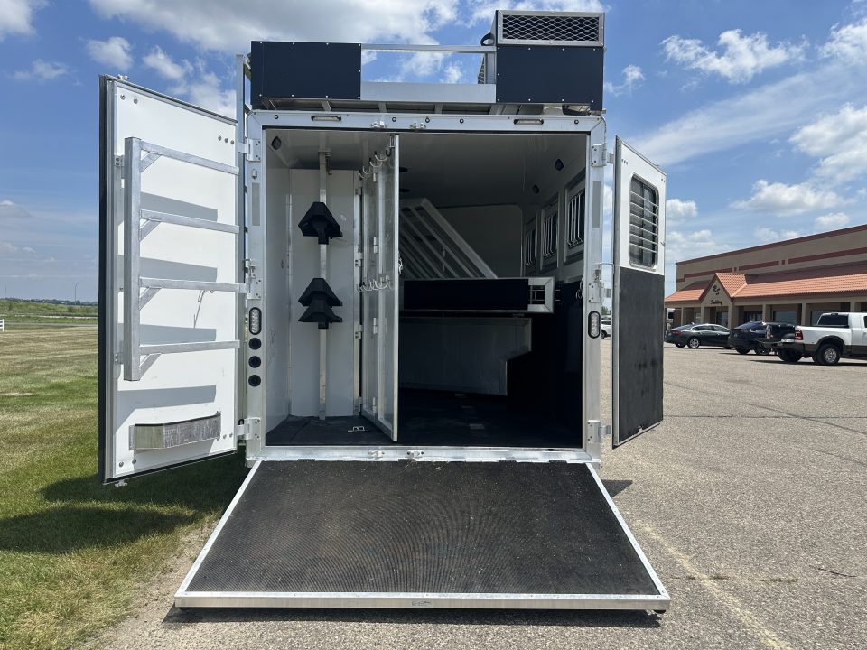 Used 2023 Lakota 3H 14' LQ Horse Trailer