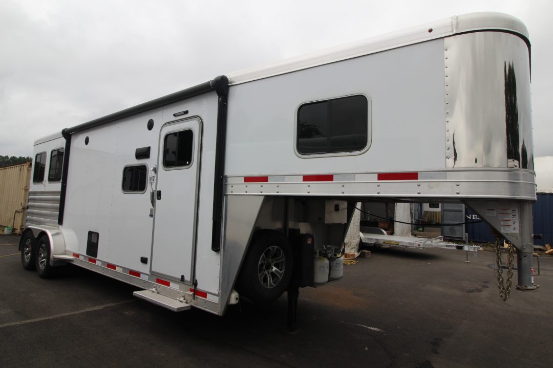 Used 2022 Exiss Escape 7210 - 10 ft short wall LQ - 2 Horse Trailer