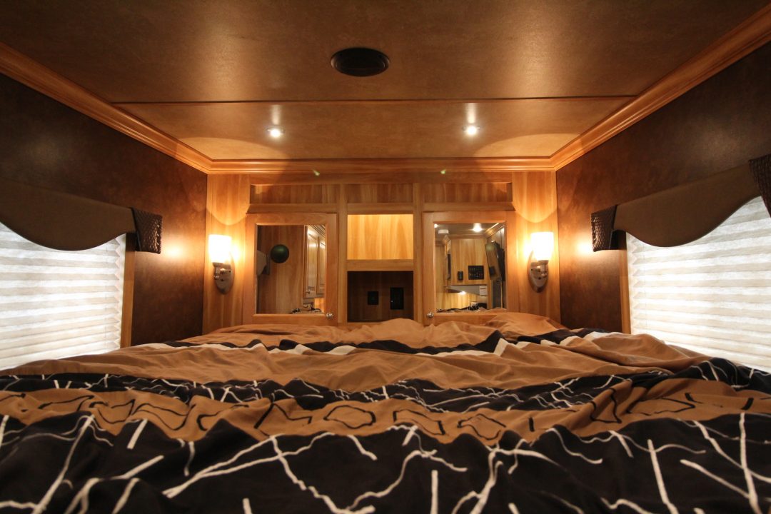 Used 2022 Exiss Escape 7210 - 10 ft short wall LQ - 2 Horse Trailer
