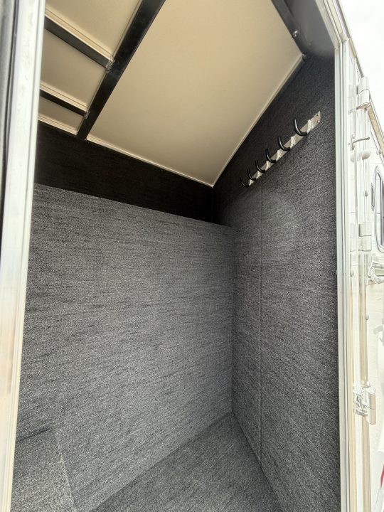New 2027 Hart Trailer SOLUTION Horse Trailer