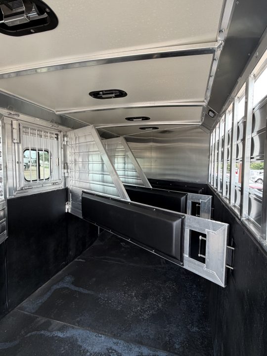 New 2027 Hart Trailer SOLUTION Horse Trailer