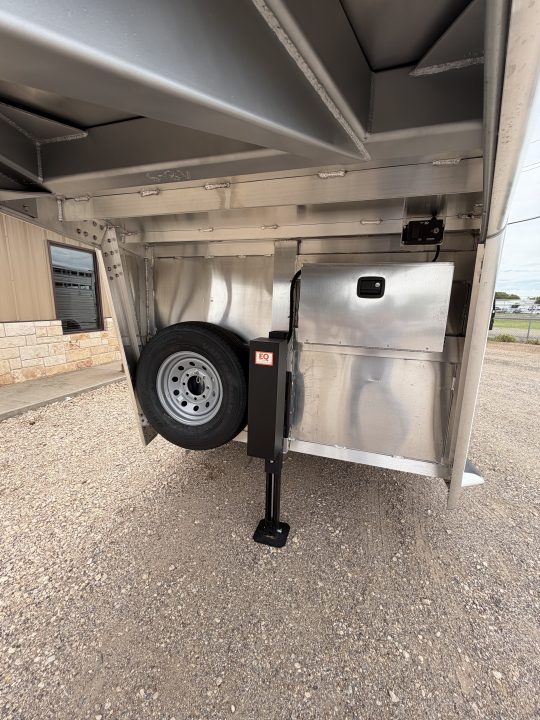 New 2027 Hart Trailer SOLUTION Horse Trailer