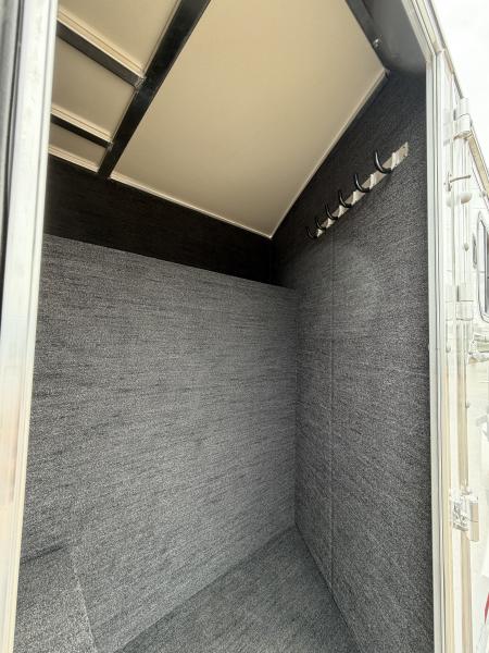 New 2027 Hart Trailer SOLUTION Horse Trailer