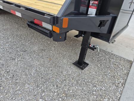 New Hillcrest 20'+5' Gooseneck 2-10k axles, spare