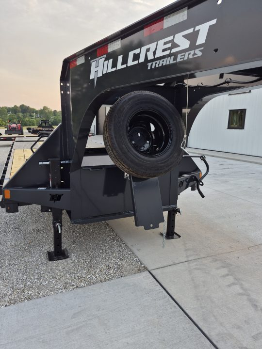 New Hillcrest Trailers 25+5 GN, 25.9k Axles, 14 ply tires, SPARE