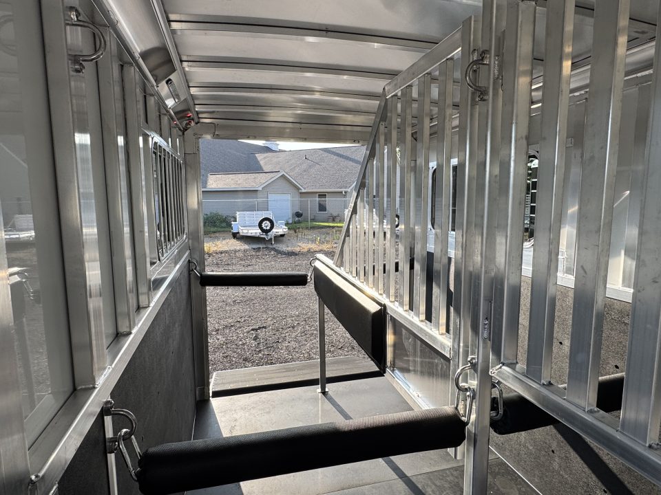New 2026 Bar-M Trailers SS-21-SR Horse Trailer