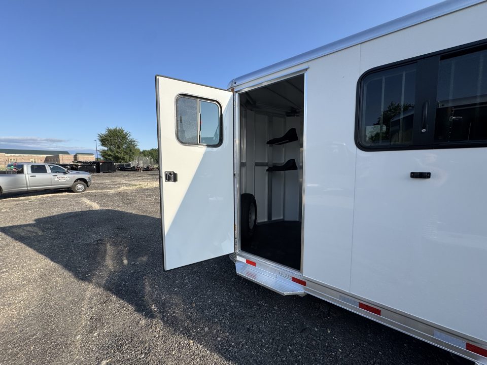 New 2026 Bar-M Trailers SS-21-SR Horse Trailer