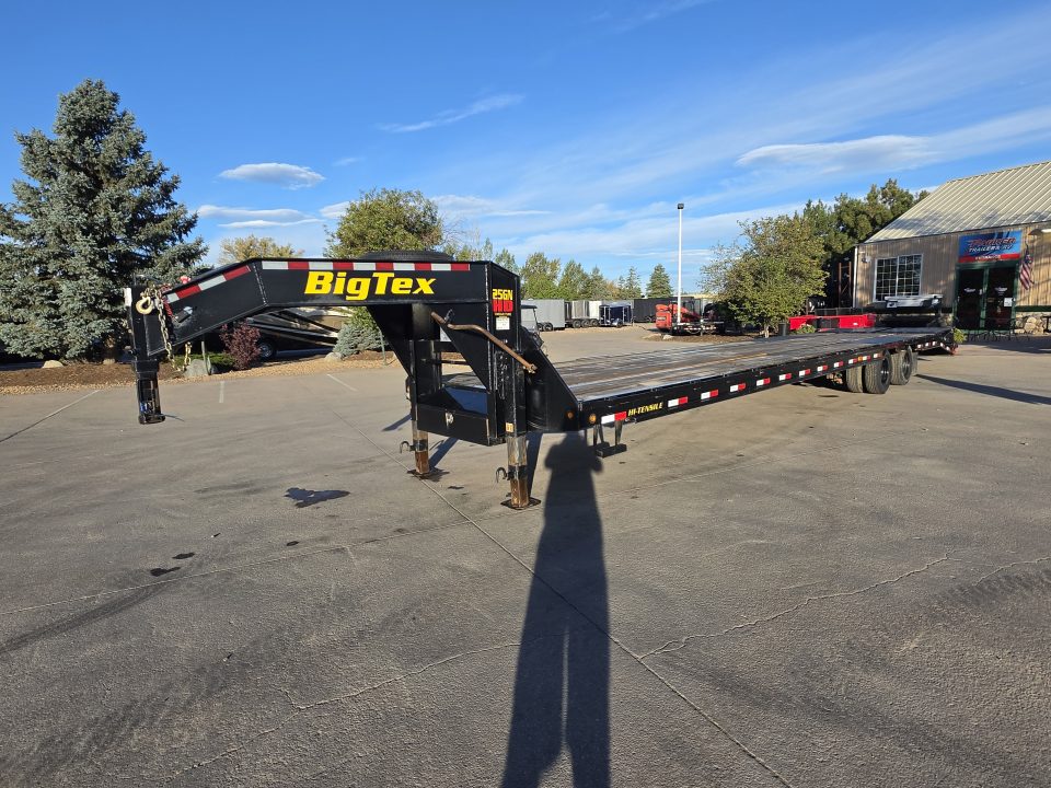 Used 2021 BIG TEX 25GN-40D5A Flatbed Trailer