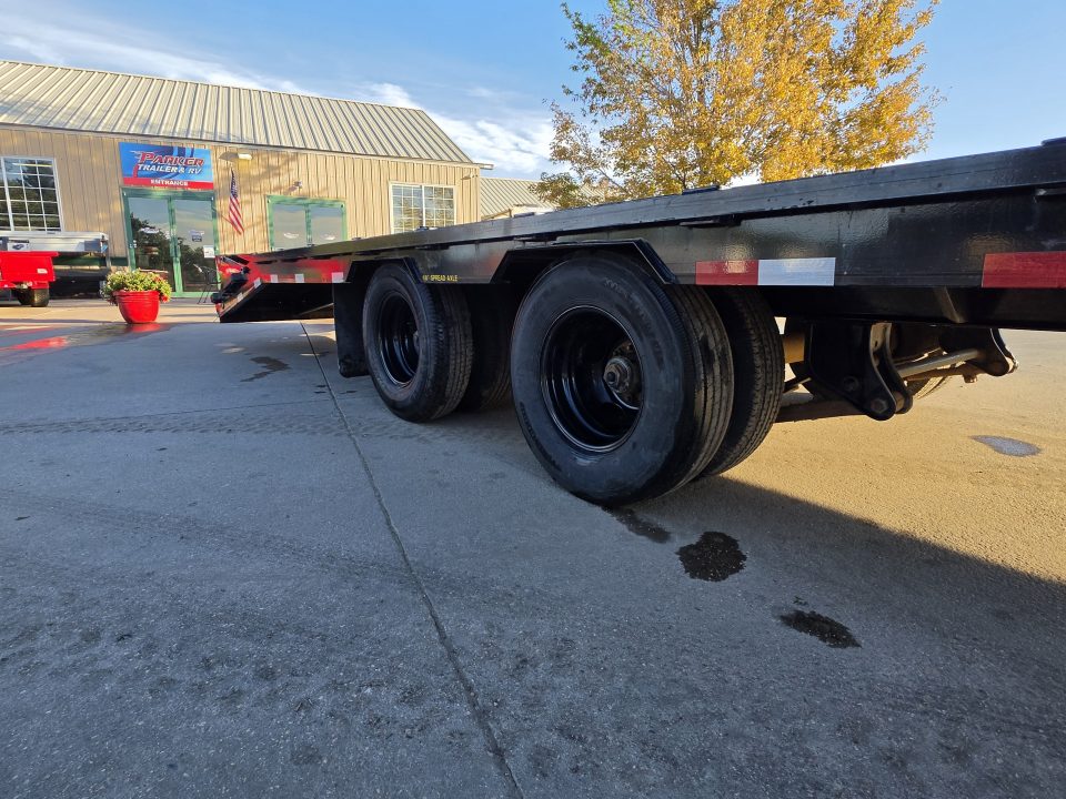 Used 2021 BIG TEX 25GN-40D5A Flatbed Trailer