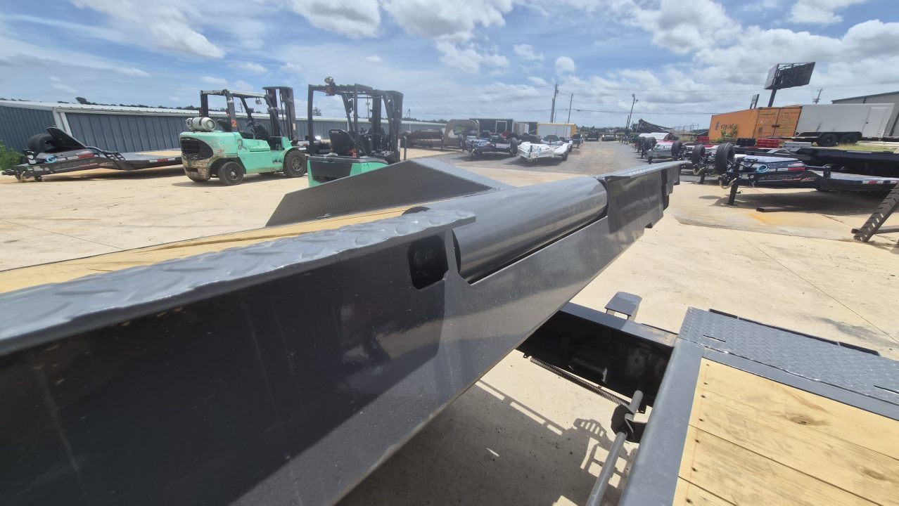 New 2026 Horizon Trailers HET 24' x 102" x 25" BP 21K TILT Equipment Trailer