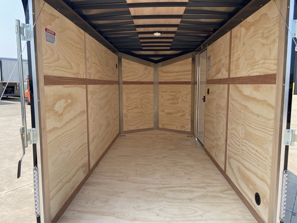 New United UJ-6X12 Enclosed Trailer