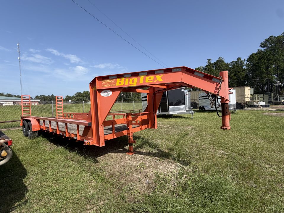 Used 2019 Big Tex Trailers 14GP-24 Gooseneck Pipe-top Flatbed Trailer