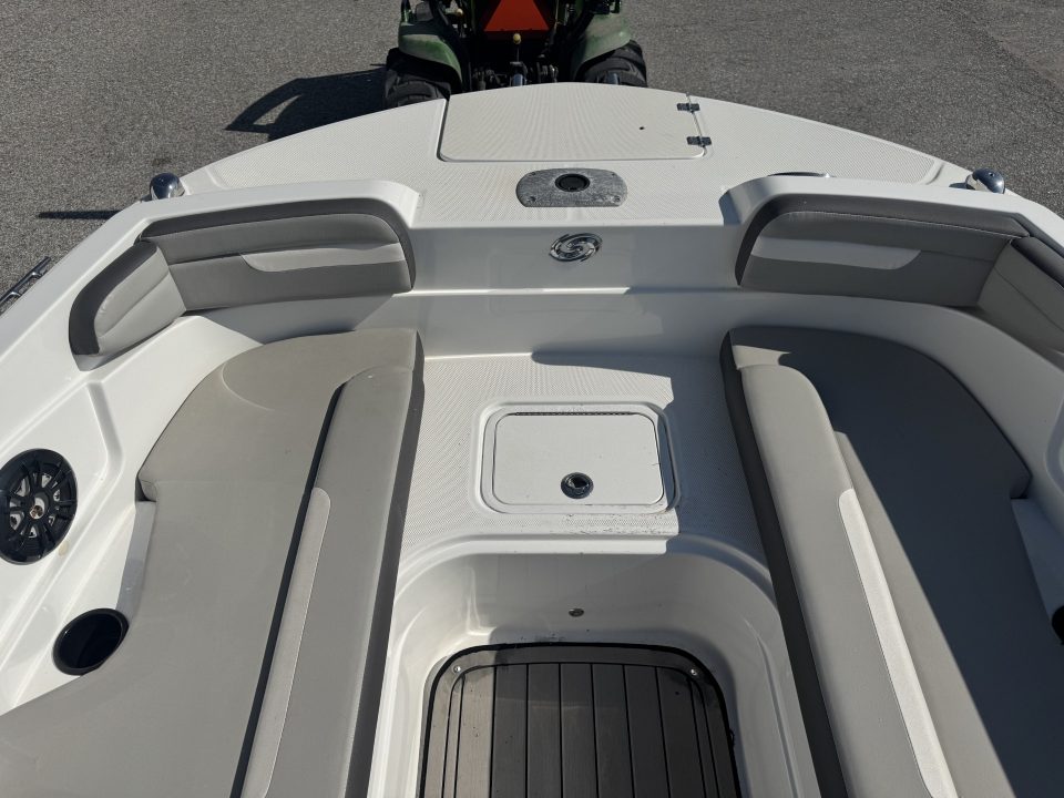 Used 2021 Hurricane Boats 205 SS Deck Boat