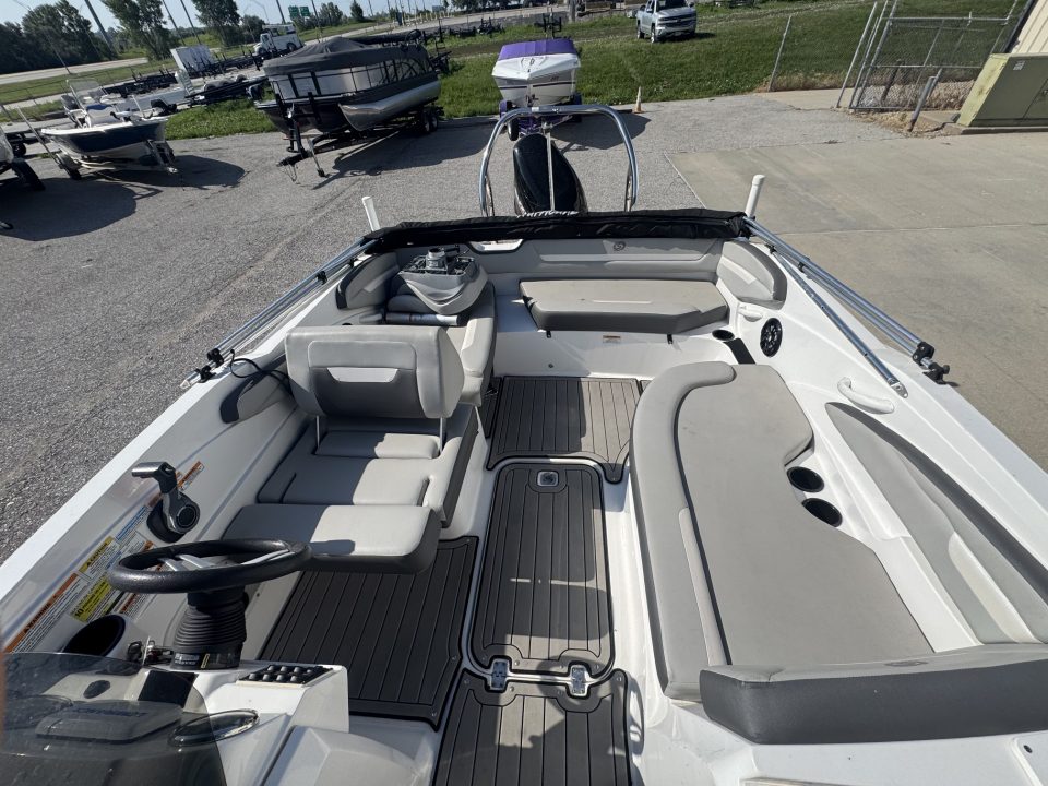 Used 2021 Hurricane Boats 205 SS Deck Boat