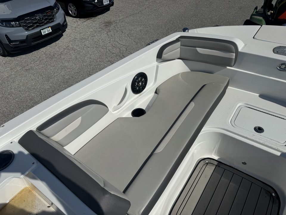 Used 2021 Hurricane Boats 205 SS Deck Boat