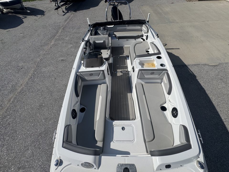 Used 2021 Hurricane Boats 205 SS Deck Boat