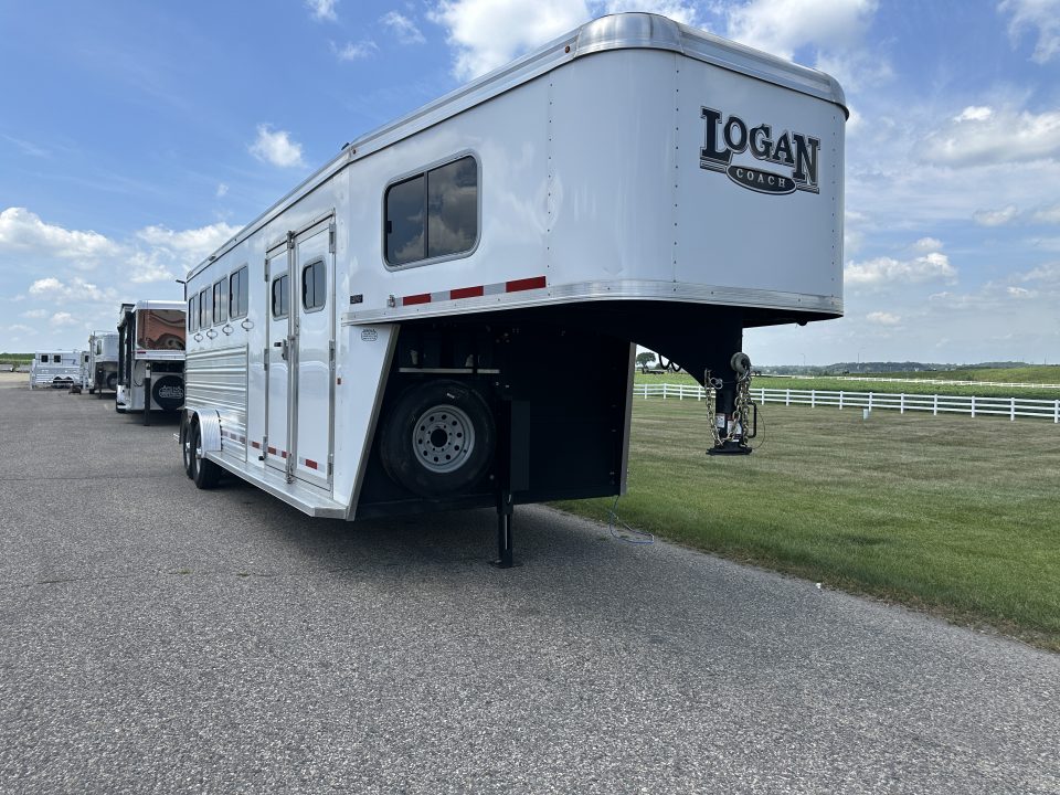 Used 2020 Logan Coach 4H GN RIOT Horse Trailer