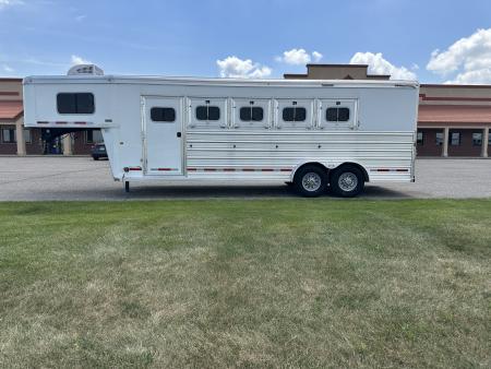 Used 2020 Logan Coach 4H GN RIOT Horse Trailer