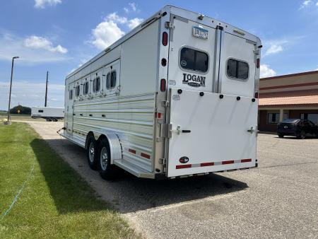 Used 2020 Logan Coach 4H GN RIOT Horse Trailer