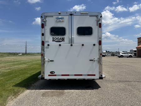 Used 2020 Logan Coach 4H GN RIOT Horse Trailer