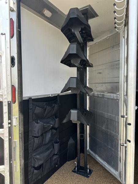 Used 2020 Logan Coach 4H GN RIOT Horse Trailer