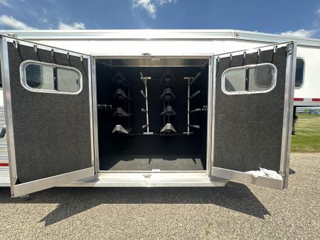 Used 2020 Logan Coach 4H GN RIOT Horse Trailer