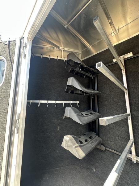 Used 2020 Logan Coach 4H GN RIOT Horse Trailer