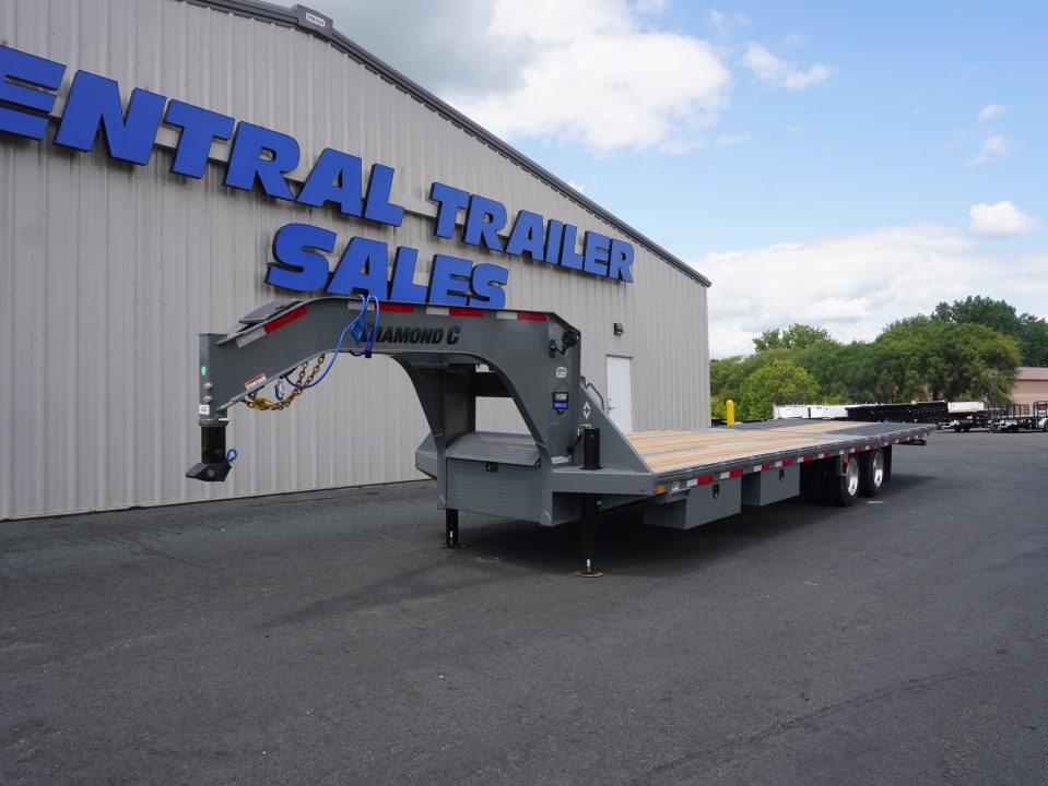 New 2027 Diamond C Trailers FMAX212 32ft Deckover Gooseneck Bodies