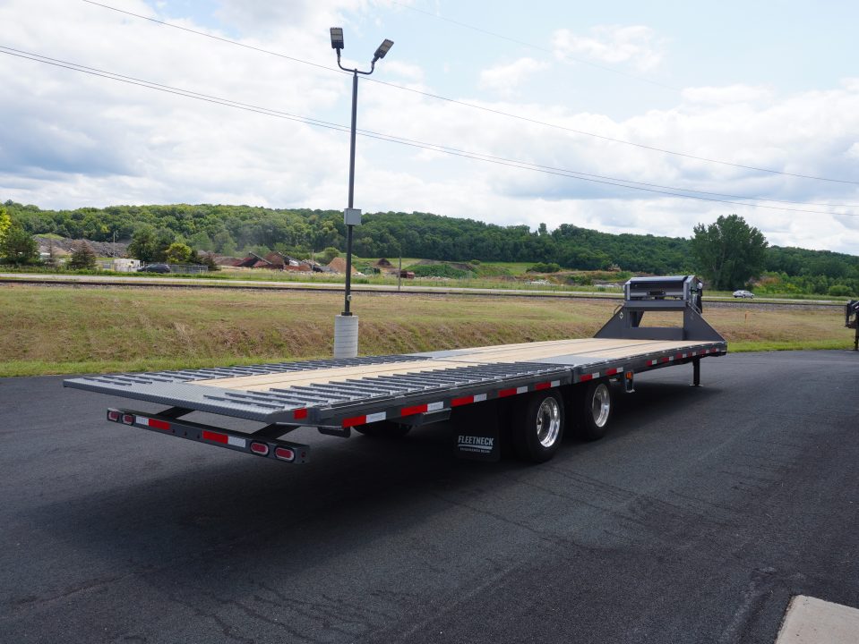New 2027 Diamond C Trailers FMAX212 32ft Deckover Gooseneck Bodies