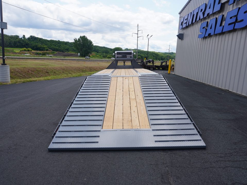 New 2027 Diamond C Trailers FMAX212 32ft Deckover Gooseneck Bodies