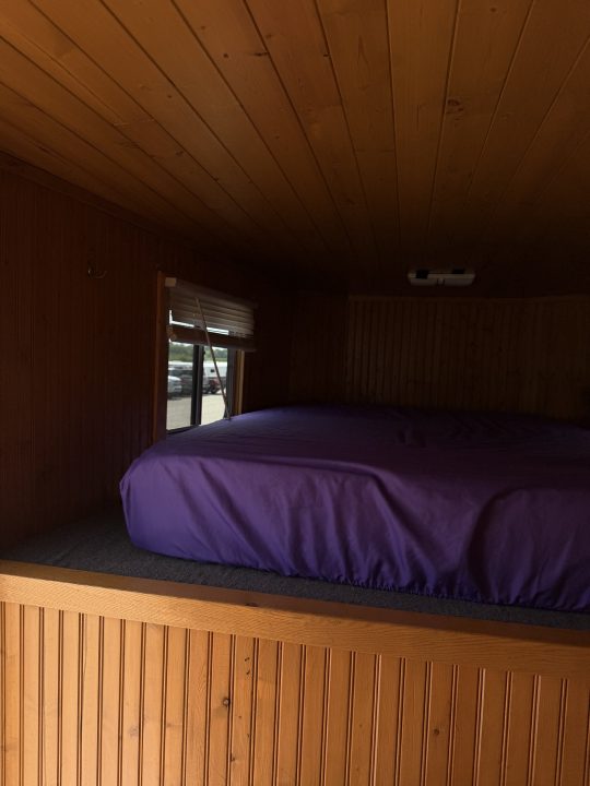 Used 2004 Featherlite Trailers 2H GN Weekender Horse Trailer