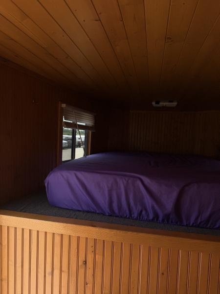 Used 2004 Featherlite Trailers 2H GN Weekender Horse Trailer
