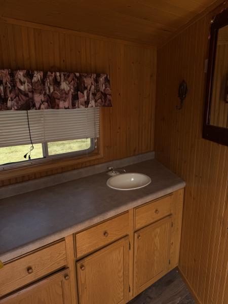 Used 2004 Featherlite Trailers 2H GN Weekender Horse Trailer