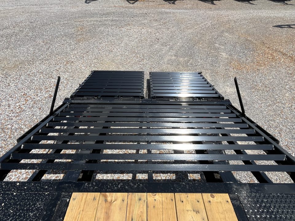 New 2027 MAXXD Gooseneck Flatbed Trailer | 102" x 25' 25K GVWR