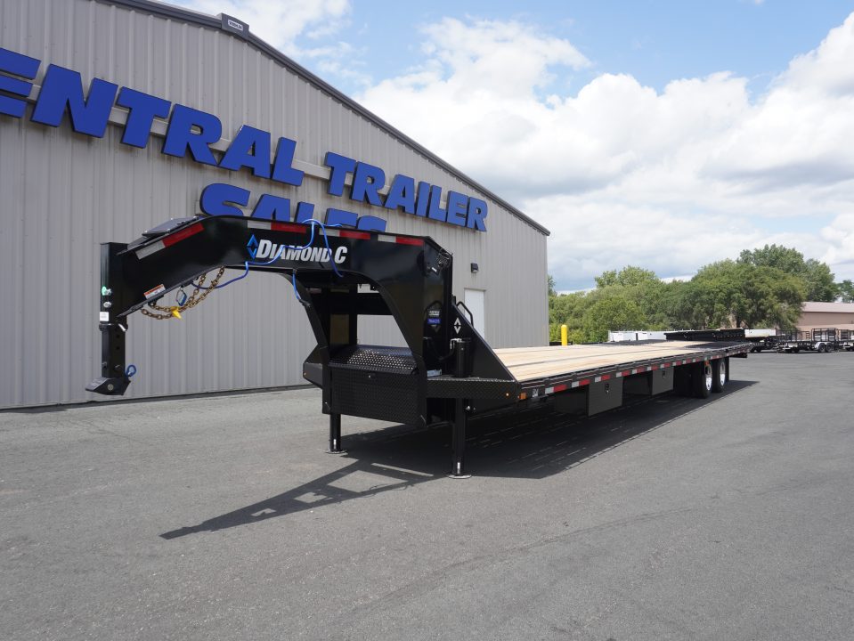 New 2027 Diamond C Trailers Fmax212 40' Gooseneck Deckover Trailer