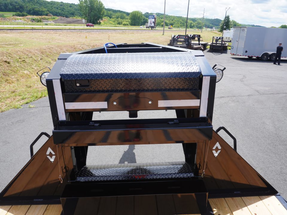 New 2027 Diamond C Trailers Fmax212 40' Gooseneck Deckover Trailer