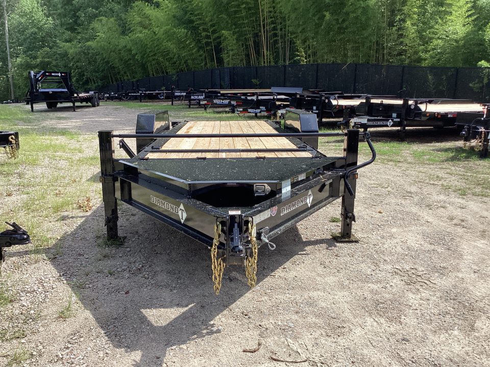 New 2026 Diamond T 8320HDSKP Tilt Trailer