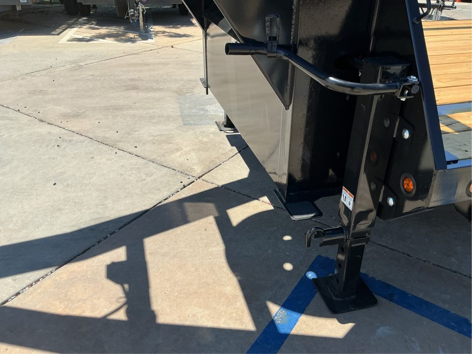 New 2027 Big Tex Trailers 16GN-25D5A-MR 7FT X 25FT 17.5K GVW Gooseneck Equipment Trailer