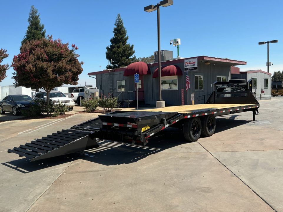 New 2027 Big Tex Trailers 16GN-25D5A-MR 7FT X 25FT 17.5K GVW Gooseneck Equipment Trailer