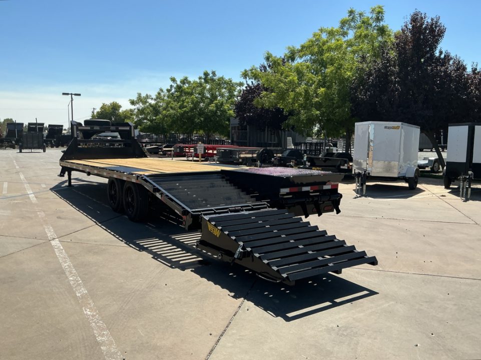 New 2027 Big Tex Trailers 16GN-25D5A-MR 7FT X 25FT 17.5K GVW Gooseneck Equipment Trailer