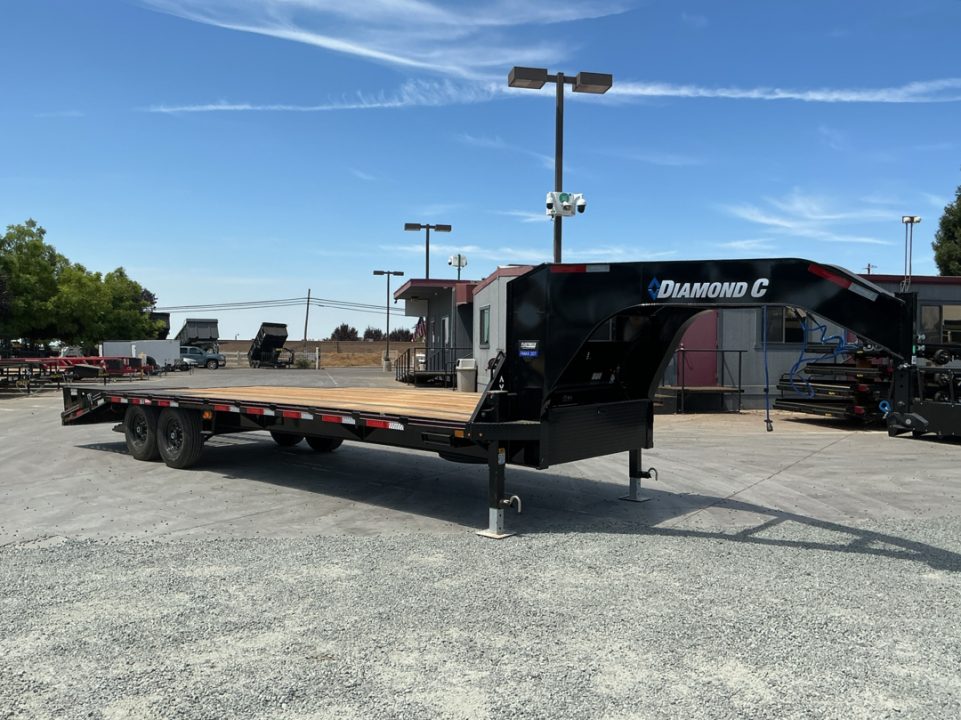 New 2026 Diamond C Trailers FMAX207L25X102MR 8.5FT X 25FT 15.5K GVW Gooseneck Equipment Trailer