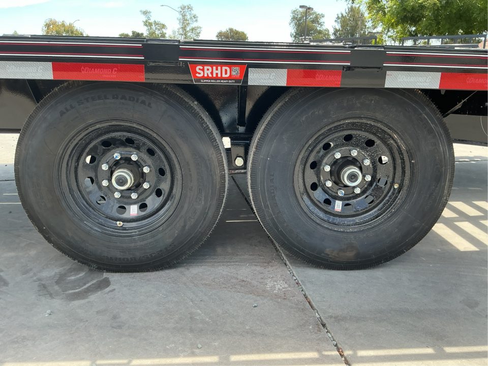 New 2026 Diamond C Trailers FMAX207L25X102MR 8.5FT X 25FT 15.5K GVW Gooseneck Equipment Trailer