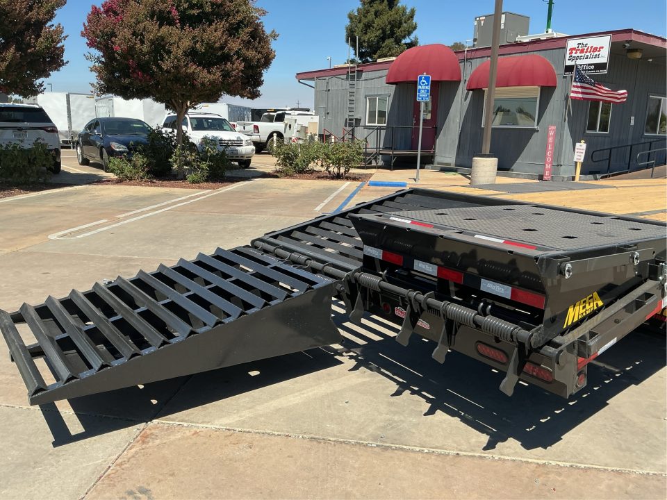 New 2027 Big Tex Trailers 22GN-30D5A-MR 8.5FT X 30FT 23.9K GVW TA Gooseneck Equipment Trailer